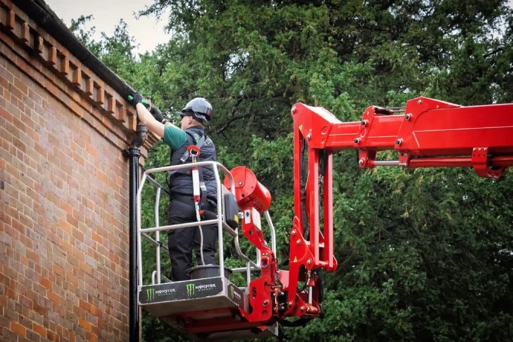 PP Gutters roof and gutter cleaning services. Gutter maintenance.
