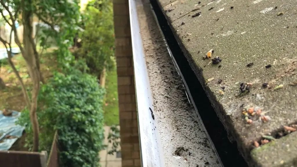 Gutter cleaning in Beaconsfield - photo after the gutter has been cleaned by PP Gutters.