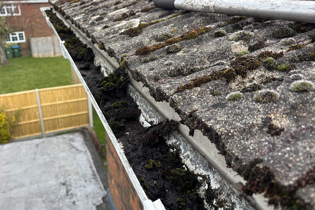 Gutter Cleaning in Stockbridge