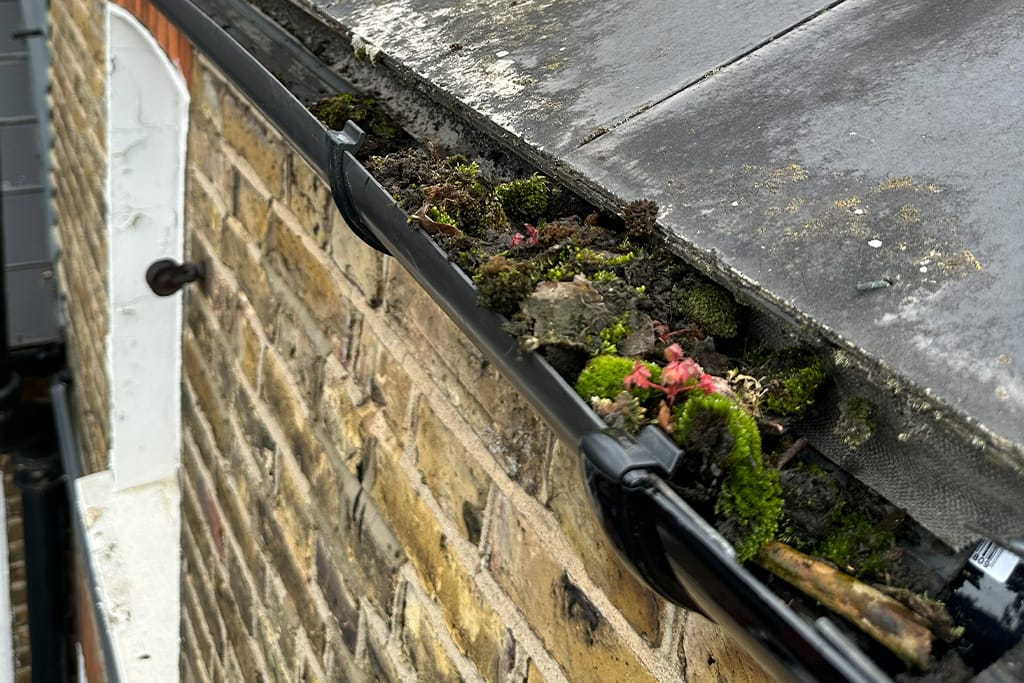 Gutter Cleaning in the London Borough of Barnet