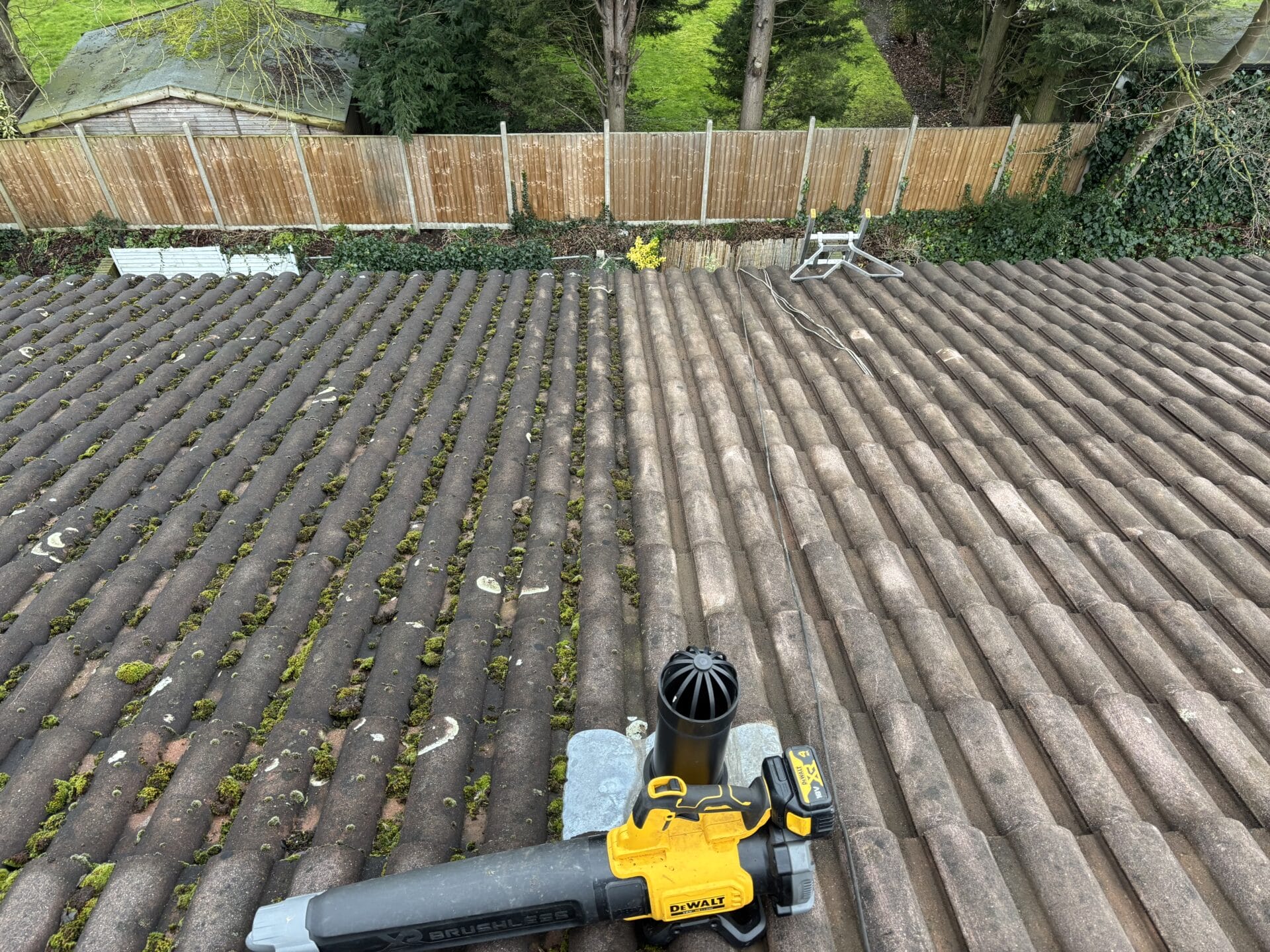 Expert Roof Cleaning London